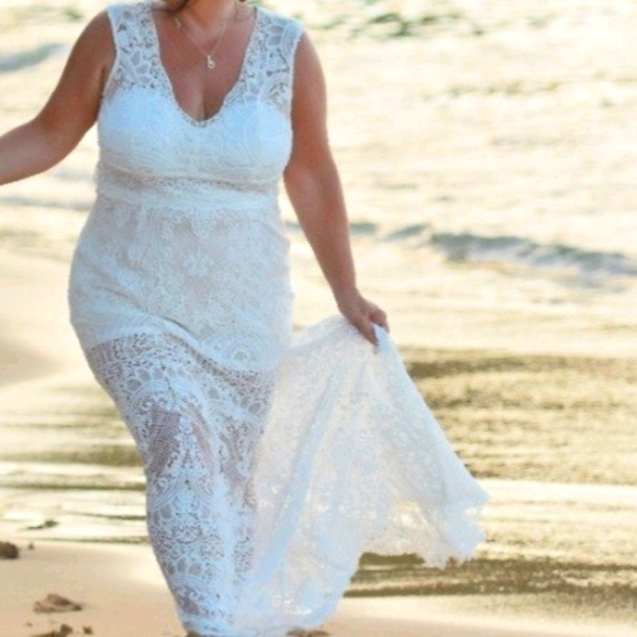 Dresses & Skirts - White Lacy V-Neck Maxi Dress Sz XL Wedding Beach Formal